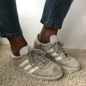Adidas women’s Gazelle sneakers in Ivory suede
